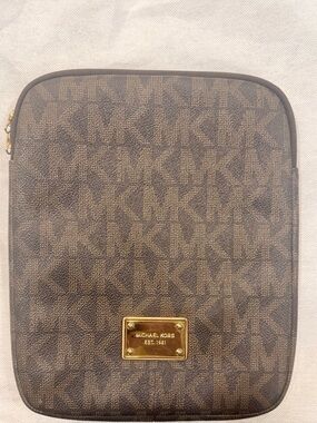 Michael Kors MK Monogram iPad/ Tablet/ Kindle Travel Case